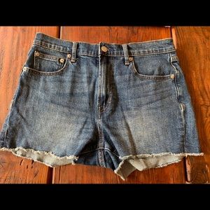 Gap cutoff denim shorts - 28”